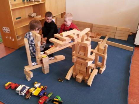 282246_10151933221198782_1659607038_n